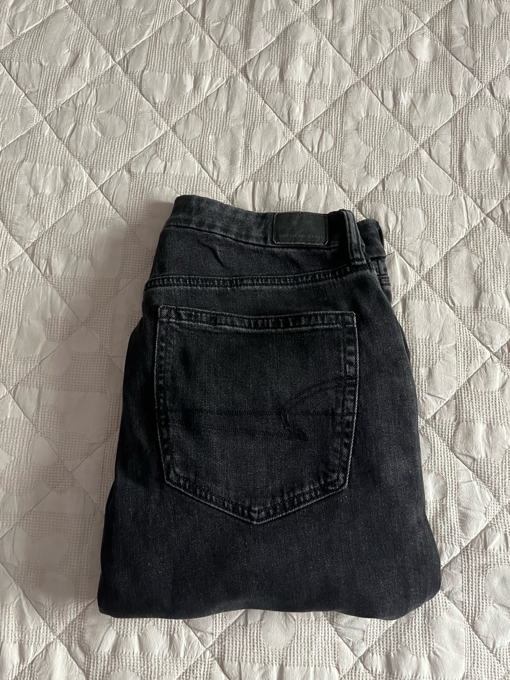American Eagle CURVY DREAMY DRAPE
SUPER HIGH-RISE
BAGGY WIDE LEG Size 12 - Picture 8 of 8